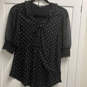 Lucky Brand SZ S Black Top w/ Sheer Sleeves